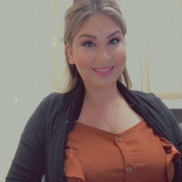 Meet your Posher, Lynette - Picture 3 of 3